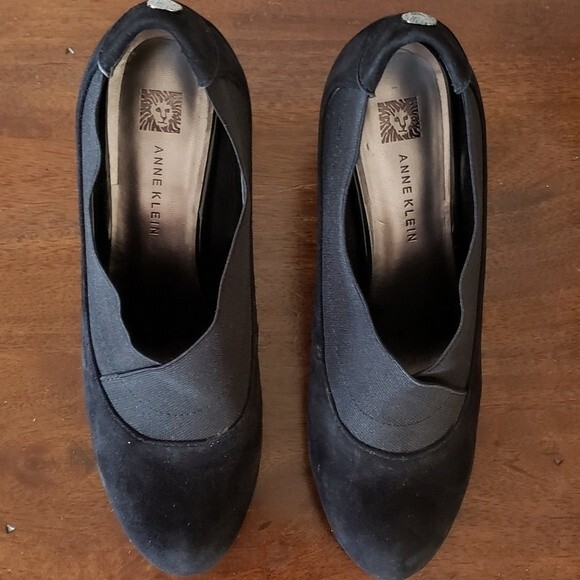 Anne Klein AK Wava Black Suede Women's Bootie  Size 7.5 M - Picture 3 of 10